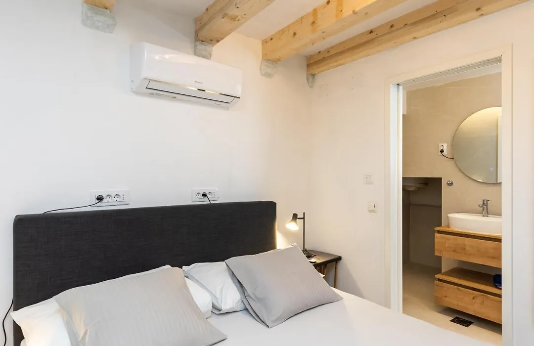 B&B Buza House-1